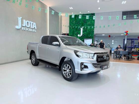 TOYOTA HILUX 2.7 SRV 4X2 CD 16V FLEX 4P AUTOMÁTICO